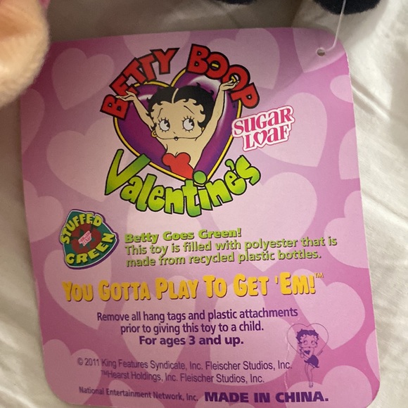 Betty Boop Sugar Loaf Valentine’s Betty Plush Doll 16’NWT - Picture 3 of 6
